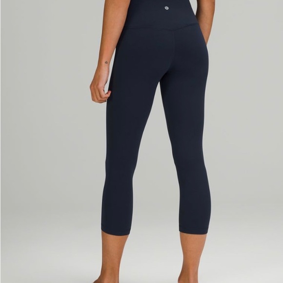 Lululemon Align HR Crop 21” brand new with tags - Picture 2 of 6